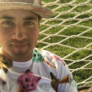 Meet your Posher, Derek